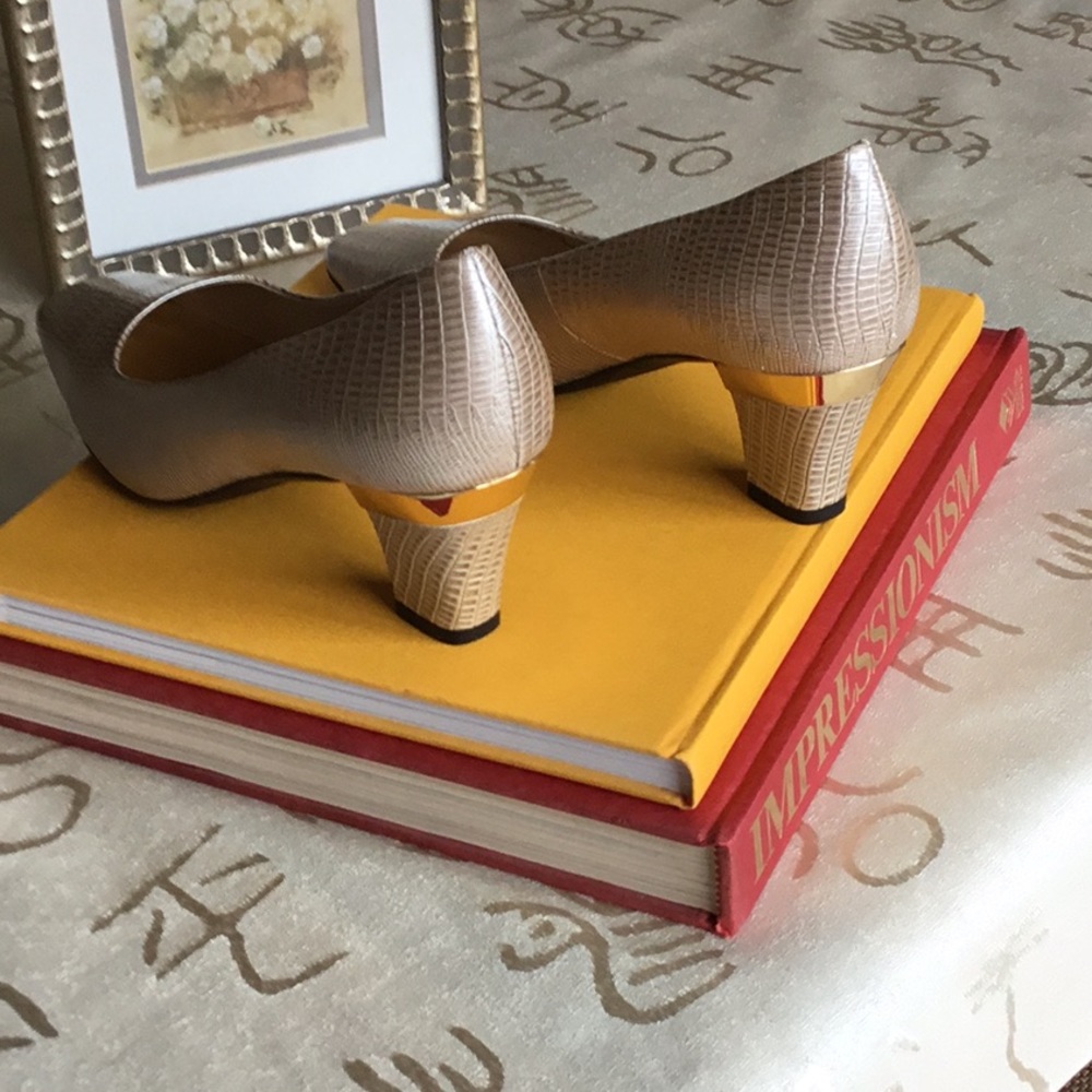 Women’s dress heels